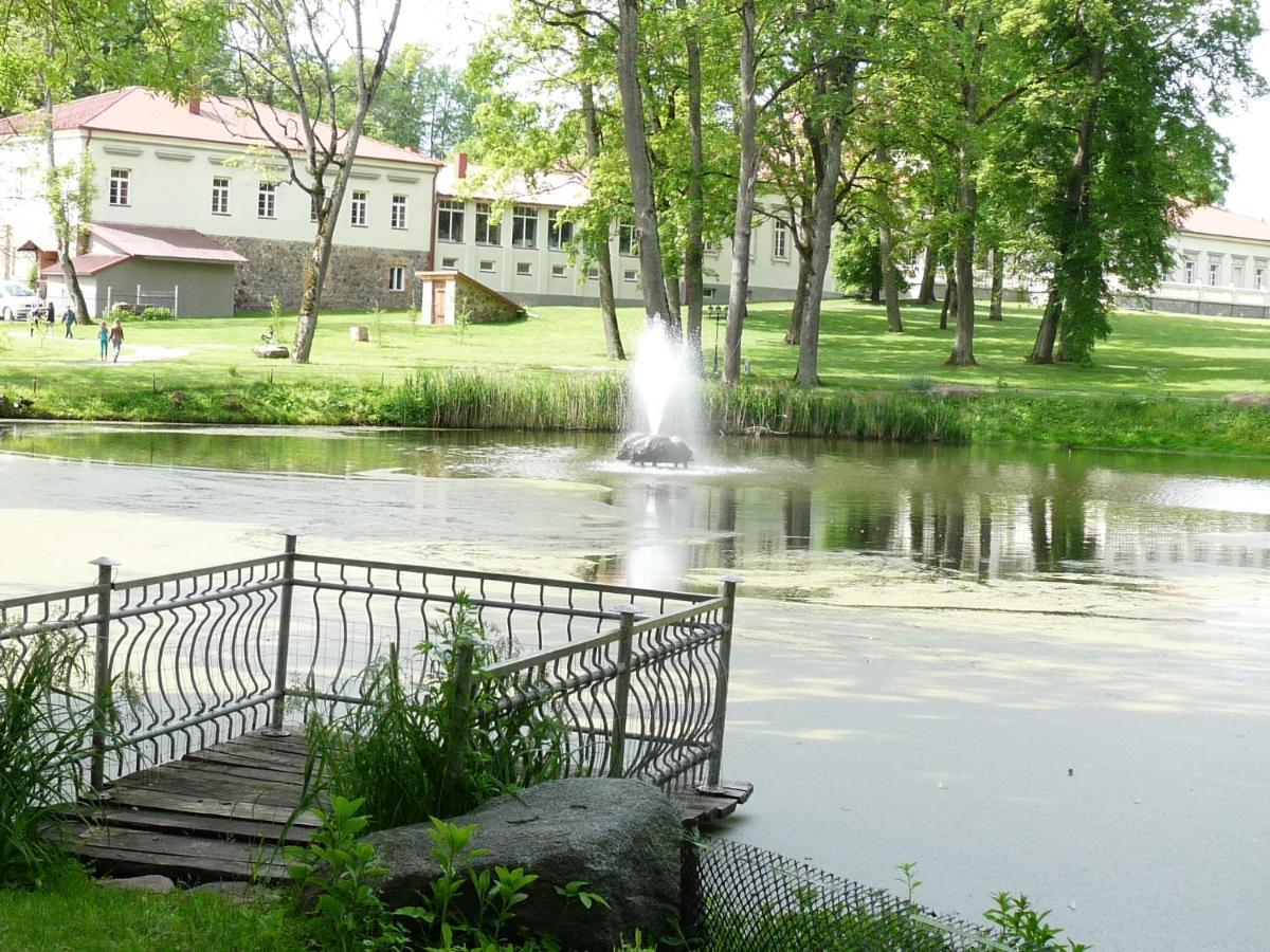 Taujenu Dvaro Sveciu Namai Taujenai Luaran gambar
